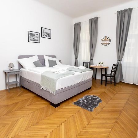 The Place, In The 7Th District Of Vienna Luaran gambar